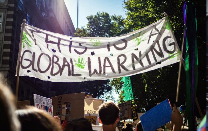 Article Image for How Climate Change Influences Global Economies